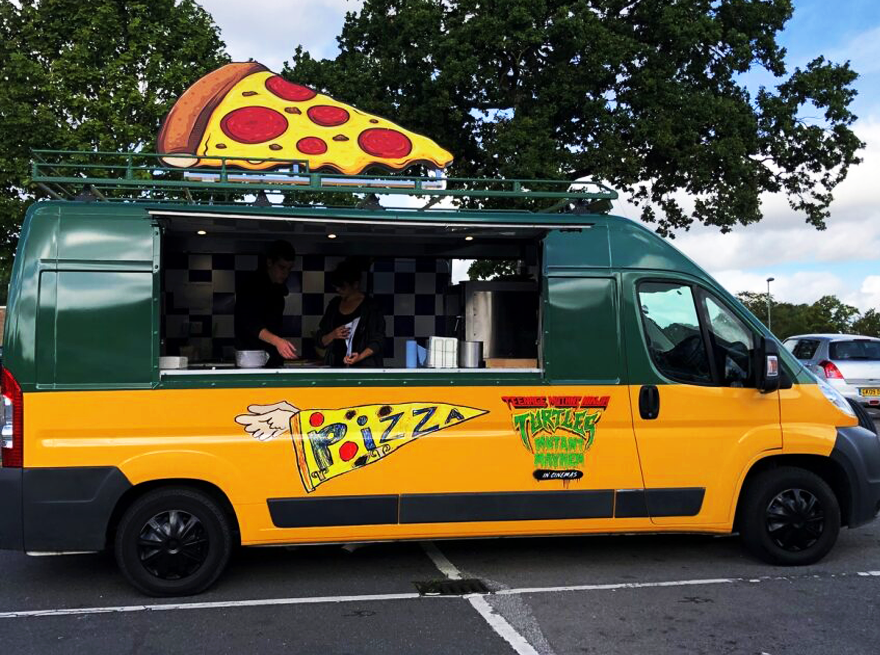 street-pizza-truck-and-trailer-specialists-uk